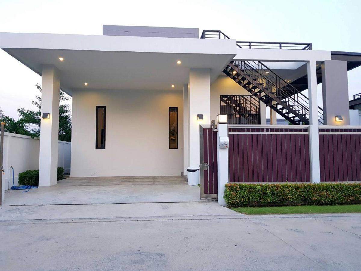 Feriehus We By Sirin Pool